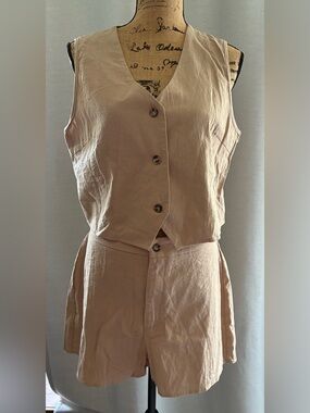 Sleeveless Button-Front Linen Blend Shorts Set in Beige